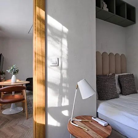 Nordic 2 Bedrooms And Ac, Center アパート ワルシャワ